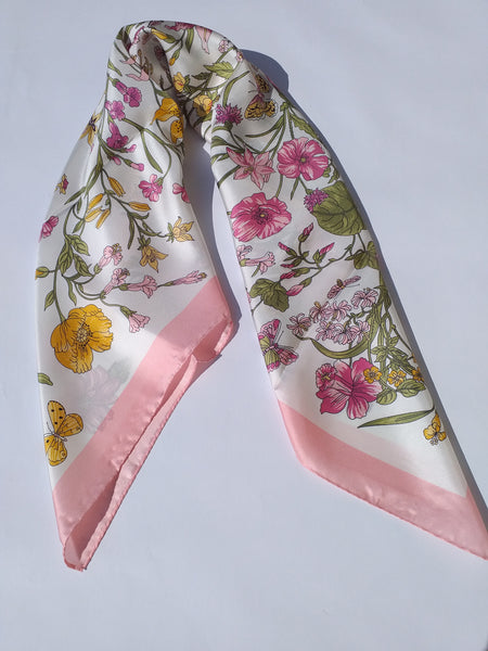Fiore (flower)🌺🌷🌼🌹 con farfalle (butterflies) foulard flora