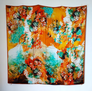 Scialle (shawl) Laura Biagiotti con fiori autunnali 🍂🍂🍂🍂 (with autumn flowers)