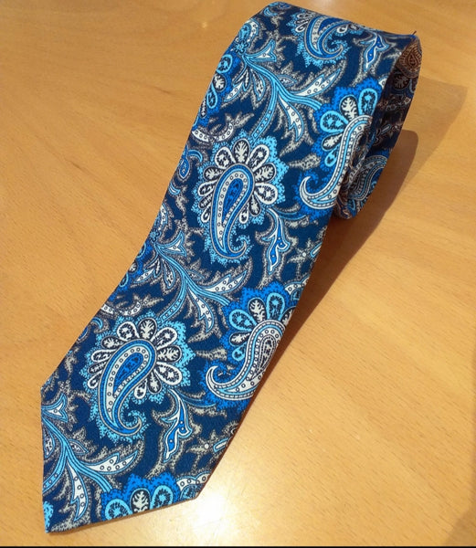 cravatte paisley👔🌊 verde , celeste , blu ( paisley tie 👔🌊 green , light blue and blue )